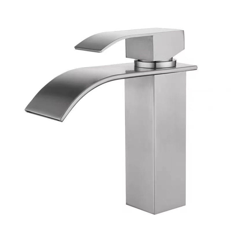 Robinet de lavabo de style cascade carré brossé